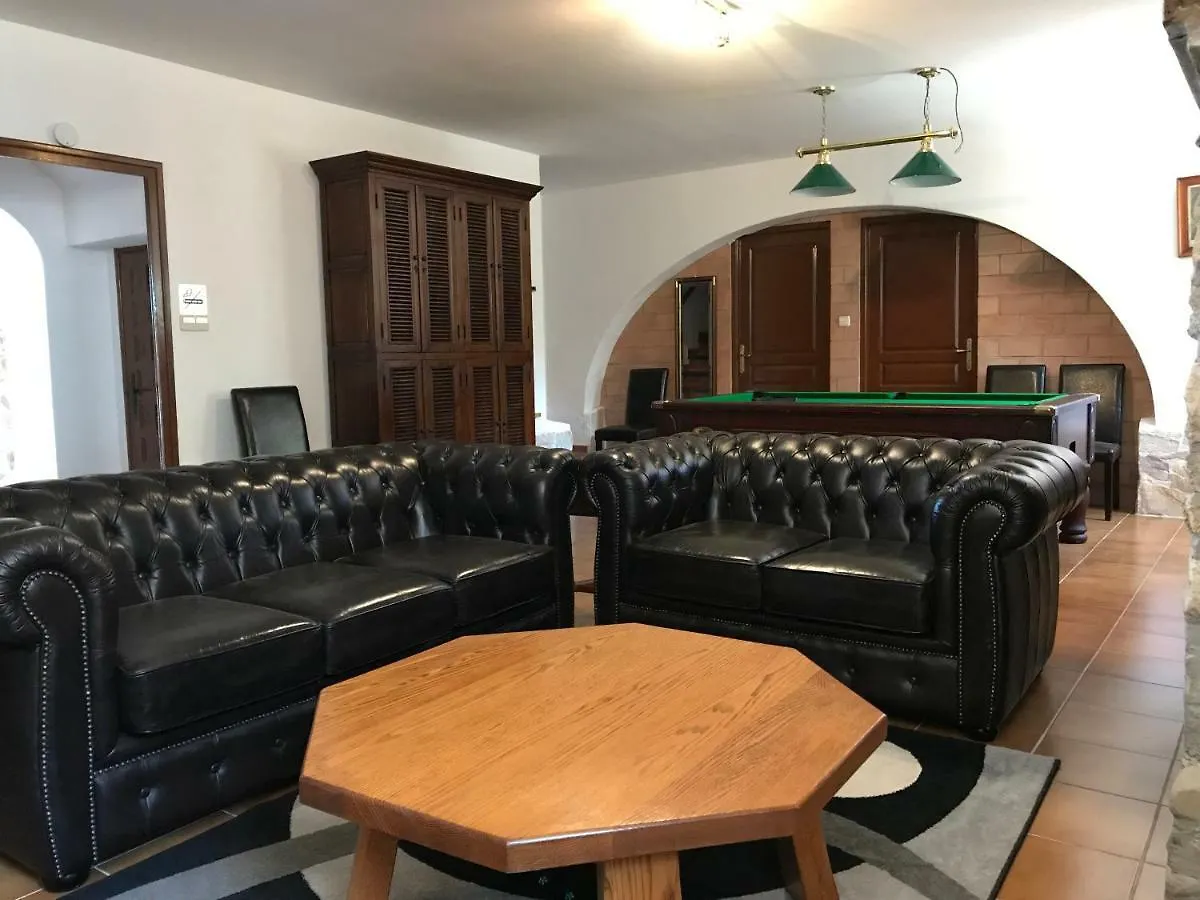 Molletero Villa Garriguella España